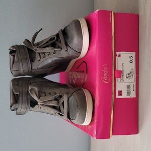 Candie's wedge sneakers, green, size 8.5